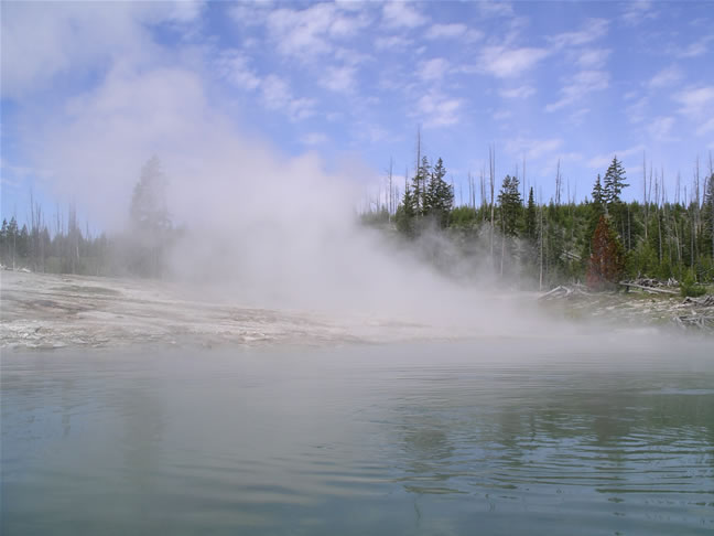 images/A- kayak, West Thumb Geyser Basin (7).jpg